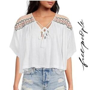 Free People NWT Women's Market Embroidery Trim Tassel Tie V-Neck Tee White Small